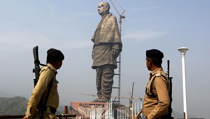Հնդկաստանում կանգնեցրել  են աշխարհում ամենաբարձր արձանը