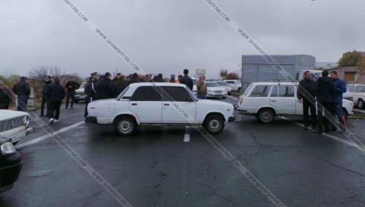 Կրկին բողոքի ցույց․ փակել էին Պռոշյան-Երևան ճանապարհը
