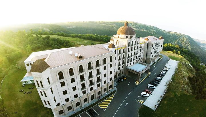 Հայաստանի ամենաշքեղ հյուրանոցը կվերածվի աղբանոցի կամ կթալանվի․ «Ժողովուրդ»