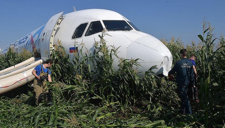 ՌԴ ՔԿ-ն վթարային վայրէջք կատարած ինքնաթիռի սրահից տեսանյութ է հրապարակել