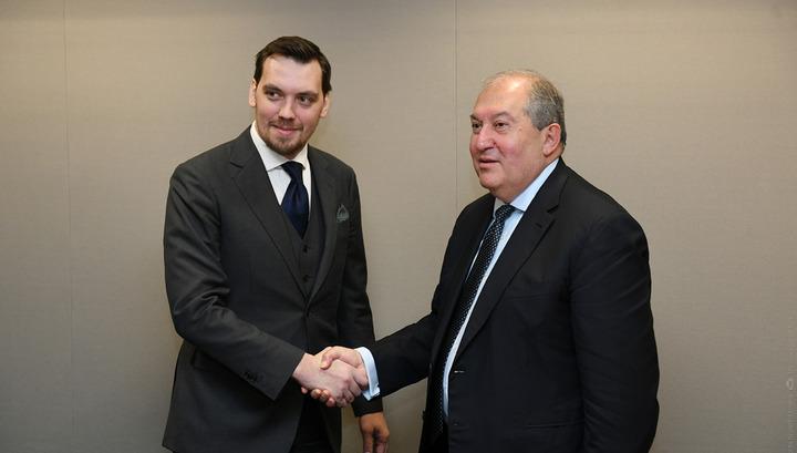 Լոնդոնում ՀՀ նախագահը հանդիպել է Ուկրաինայի վարչապետին