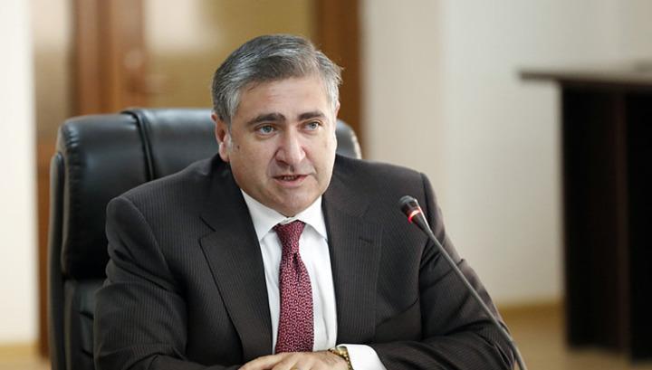 Վազգեն Մանուկյանն այն քաղաքական գործիչն է, որ կանգնած է ՀՀ-ի կերտման ակունքներում. Արթուր Խաչատրյան
