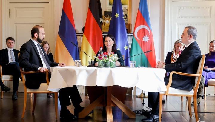 Մեկնարկել է Հայաստանի, Ադրբեջանի եւ Գերմանիայի ԱԳ նախարարների եռակողմ հանդիպումը