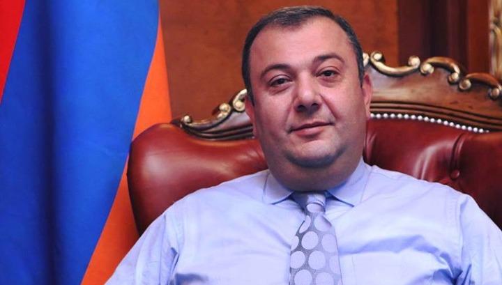 Նիկոլը մսխում է նախկին իշխանության ձեռքբերումները. Արթուր Թովմասյան