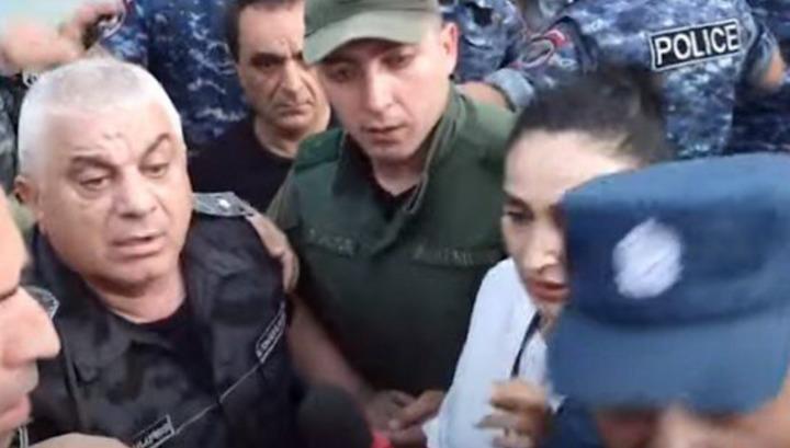 «Լավ են արել, լավ են արել»․ Ոստիկանապետ Հովհաննիսյանը՝ արդարացրեց ոստիկանների կողմից նռնակ կիրառելը