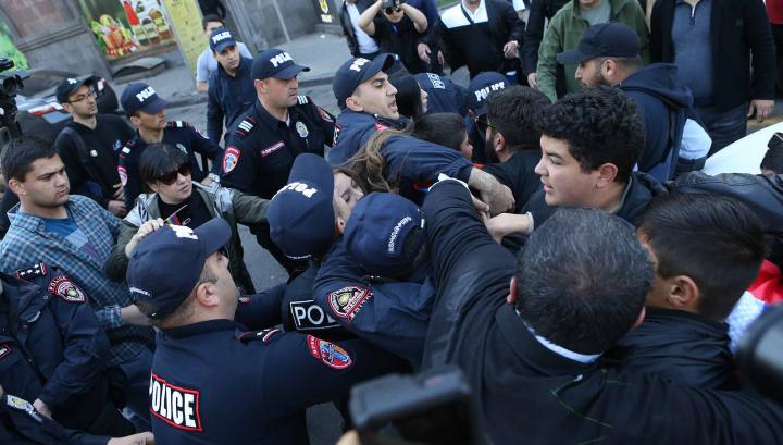 Վարչական ձերբակալվածների քանակով այսօր սահմանվել է ՀՀ ողջ պատմության ընթացքի ռեկորդը. Արսեն Բաբայան