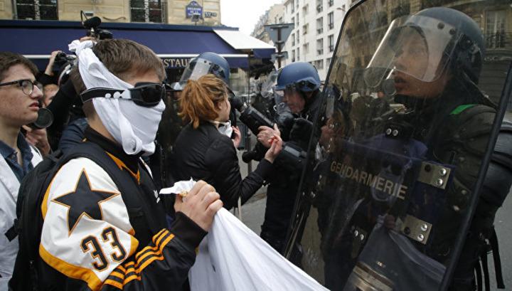Փարիզում վերսկսվել են ուսանողների ցույցերը