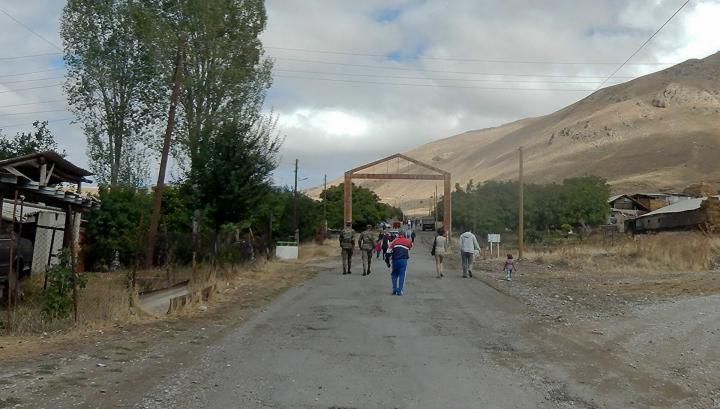 Ադրբեջանցիները Խաչիկ գյուղում հող վարելու ժամանակ կրակել են տրակտորի վրա