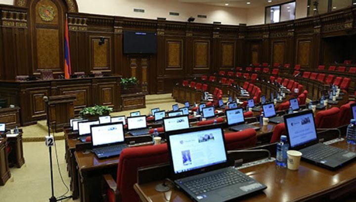 Հոկտեմբերի 26-ին մեկնարկող ԱԺ նիստերի օրակարգի նախագծում ընդգրկվել է 18 հարց