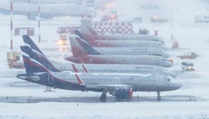 Առատ ձյան պատճառով Մոսկվայի օդանավակայաններում չվերթներ են հետաձգվել