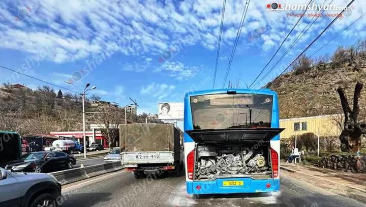 Երևանում ավտոբուսներից մեկում հրդեհ է բռնկվել. 1 մարդ տեղափոխվել է հիվանդանոց