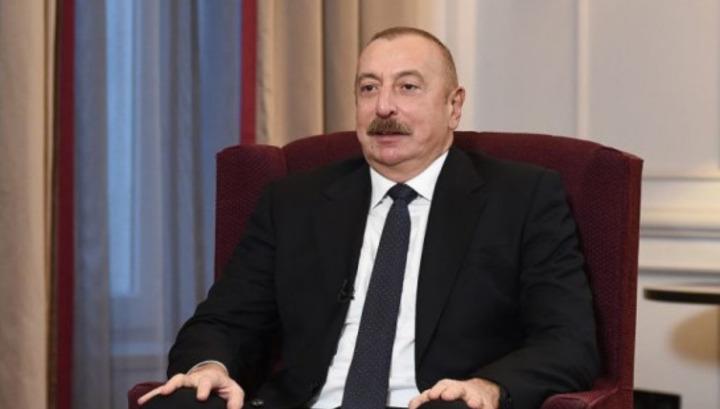 Հայերը, ովքեր ցանկանում են ապրել Ղարաբաղում, պետք է դիմեն Ադրբեջանի քաղաքացիություն ստանալու համար․ Ալիև