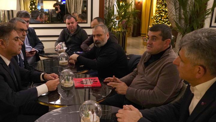 Արայիկ Հարությունյանը Փարիզում հանդիպել է ՀՅԴ Ֆրանսիայի Կենտրոնական կոմիտեի ներկայացուցիչների հետ