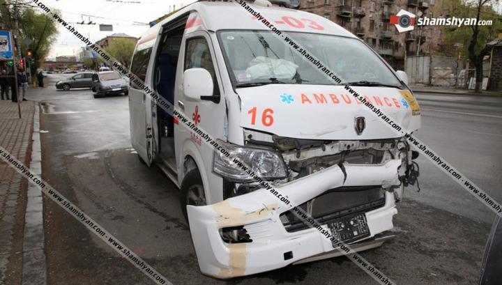 Երևանում հիվանդին տեղափոխող շտապօգնության մեքենան վթարի է ենթարկվել. Shamshyan