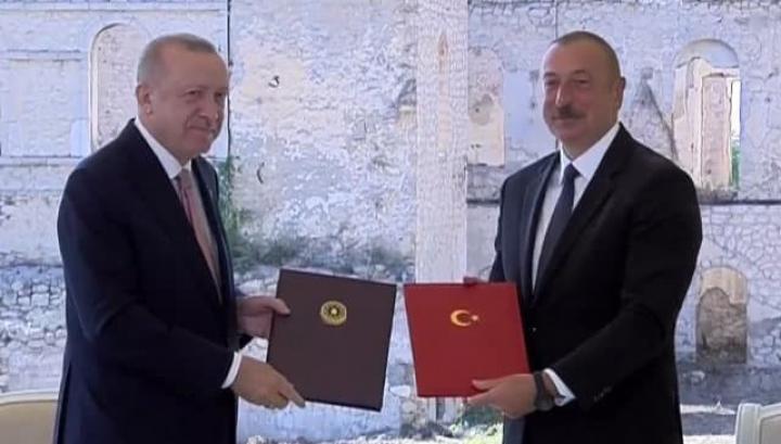 Ադրբեջանի և Թուրքիայի միջև ստորագրվել է դաշնակցային հարաբերությունների մասին Շուշիի հռչակագիրը