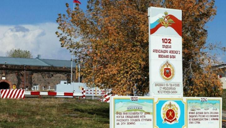 Գյումրու ռուսական 102-րդ ռազմաբազայի տարածքում այրվում է շինանյութերի պահեստը
