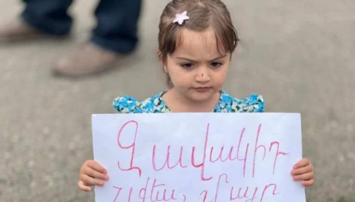 Ինչ իմանար փոքրիկը, որ իրեն ու իր սիրելի Արցախին պատուհասած դժբախտությունների մեծ մասը հենց Մայր Հայաստանից են գալիս․ «Փաստ»