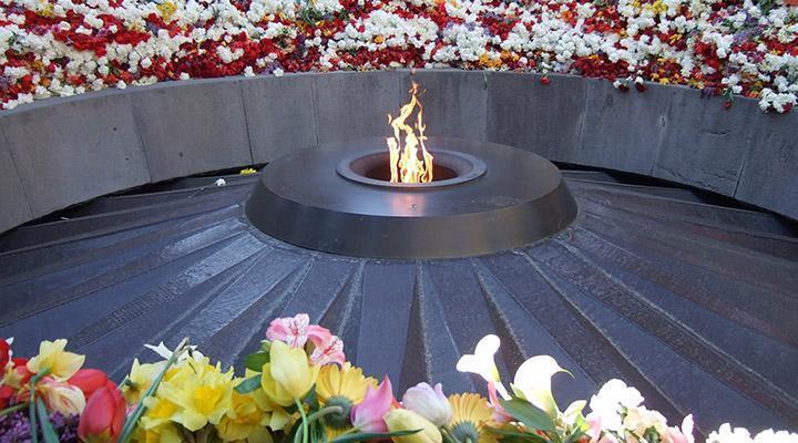 Ապրիլի 24-ին կառավարությունը 105 հազար ծաղիկ կխոնարհի հուշահամալիրի անմար կրակի մոտ. Տիգրան Ավինյան