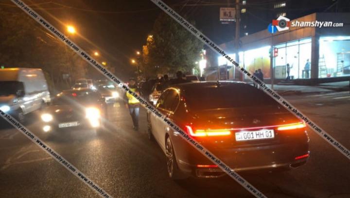 Ավտովթարի են ենթարկվել Ալեն Սիմոնյանին սպասարկող մեքենաները