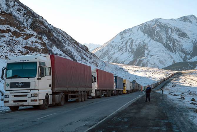 Լարսը փակ է բեռնատարների համար