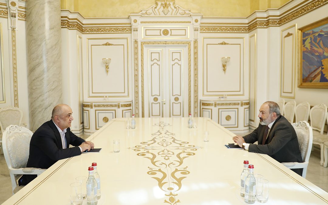 Կամանդյուշին Փաշինյանից նոր «քարտ բլանշ է» ուզում․ «Իրավունք»