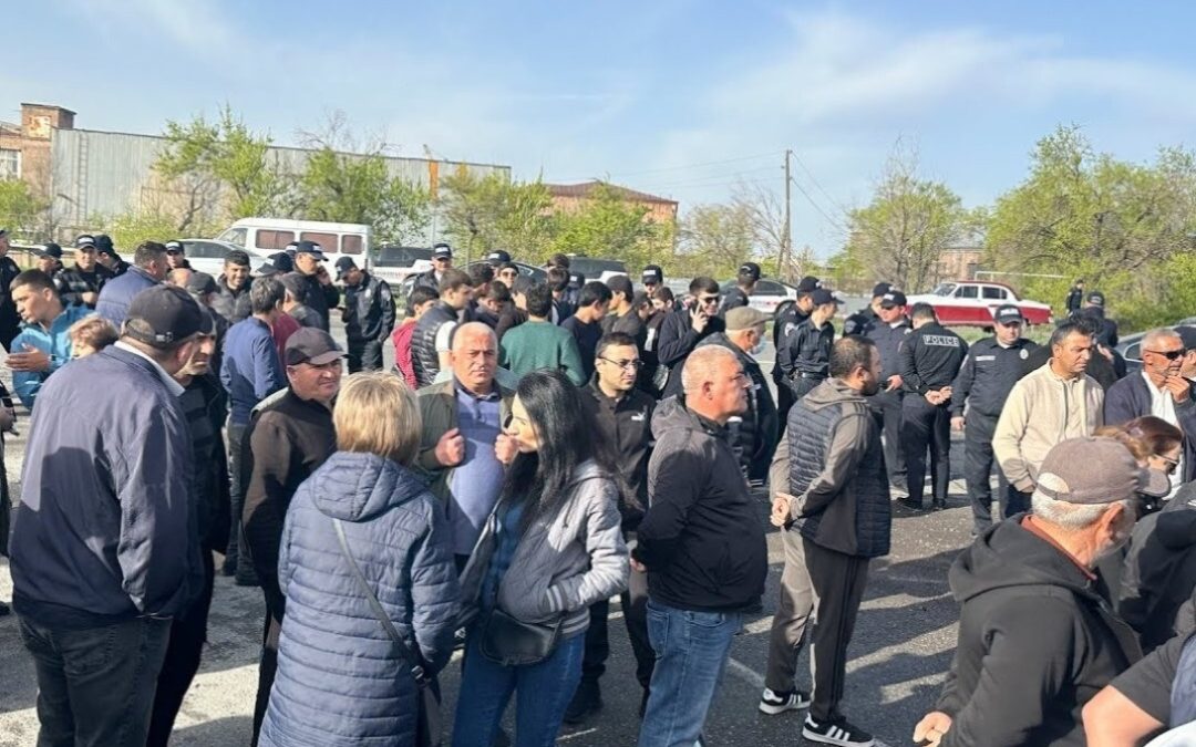Քասախ և Պռոշյան համայնքների բնակիչները կրկին ճանապարհ են փակել