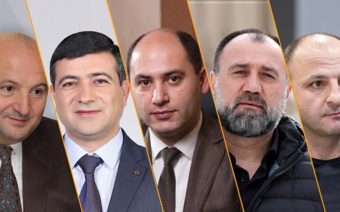 Գյումրու ավագանու 4 խմբակցություն դատապարտել են Միքայել Սրբազանի նկատմամբ քրեական հետապնդումը