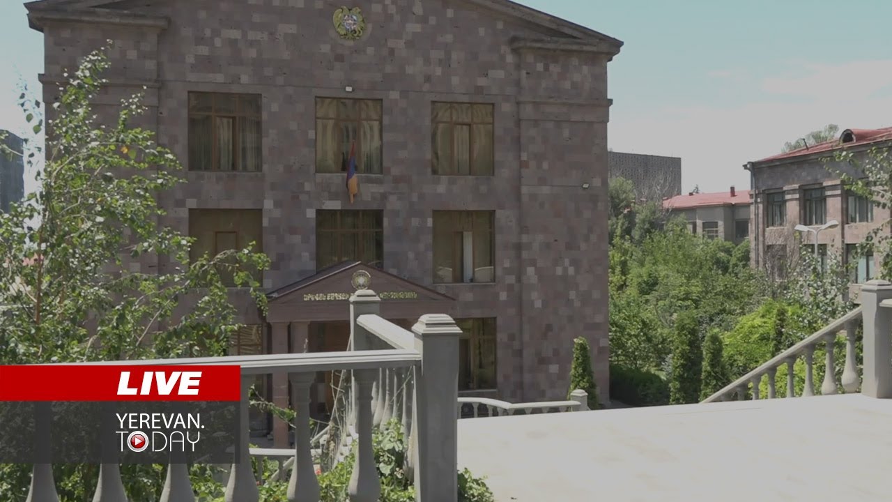 ԱՅՍ ՊԱՀԻՆ | ՈւՂԻՂ | ՀՅԴ երիտասարդների ակցիան՝ Քննչական կոմիտեի դիմաց
