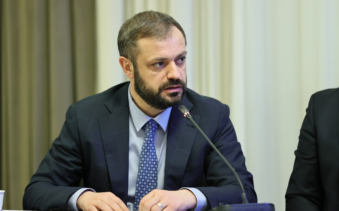 ՔՊ-ական նախարարը 4 տարում 2 բնակարան է գնել․ «Ժողովուրդ»
