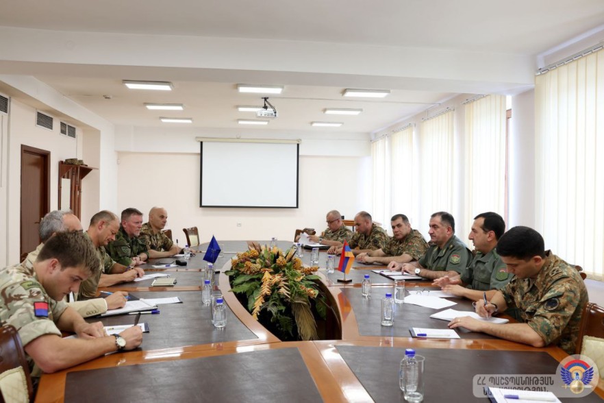 ՀՀ ԶՈՒ ԳՇ պետն ընդունել է ՆԱՏՕ-ի դաշնակցային միացյալ ուժերի հրամանատարության հրամանատարի տեղակալին