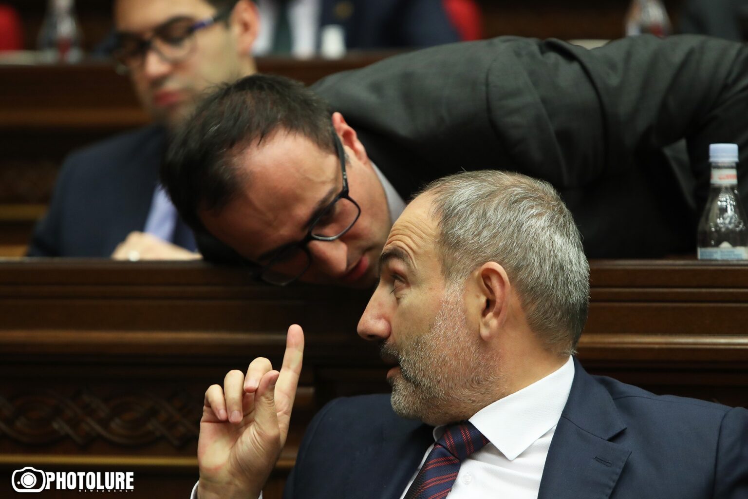 nikol-pashinyan-arsen-torosyan-MHM0136022-1536×1024
