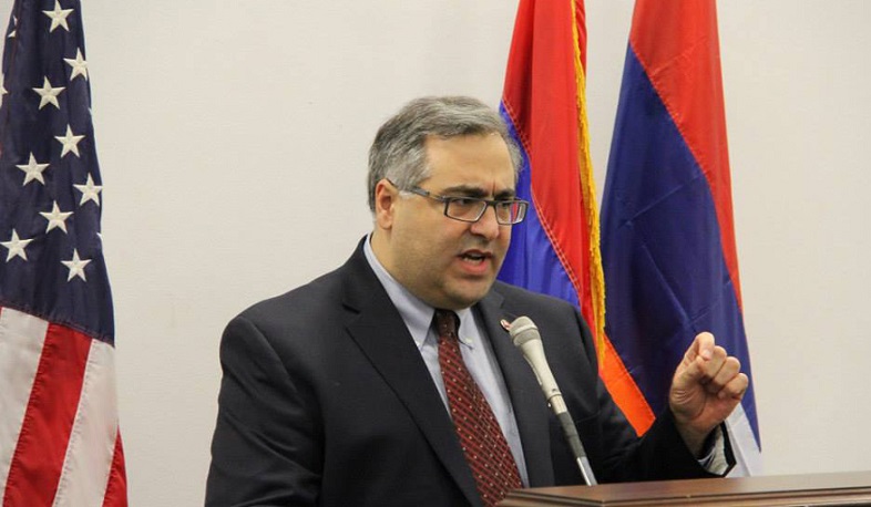 Ատրճանակի փողի տակ ձեռք բերված խաղաղությունը խաղաղություն չէ. Արամ Համբարյան