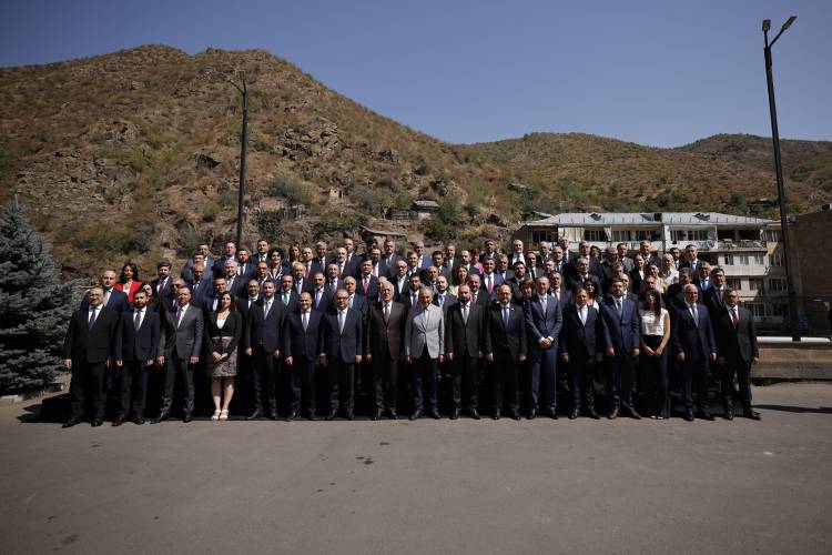Ո՞րն է դիվանագետների հանդիպման մեխը. «Հրապարակ»