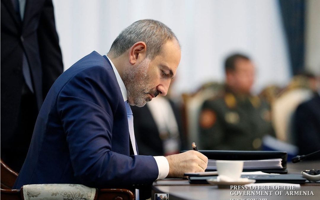 Փաշինյանը 2 փոխնախարար է նշանակել