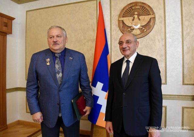 Ցավոք, չեմ կարող զանգահարել  և շնորհավորել իմ ընկեր Բակոյին. Զատուլին