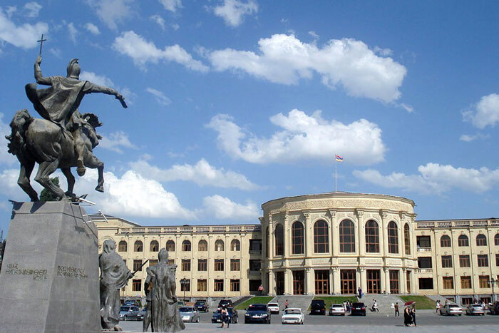 «Տրամադրություն չկա»․ Գյումրում չեղարկվել է քաղաքի օրվա տոնակատարությունը