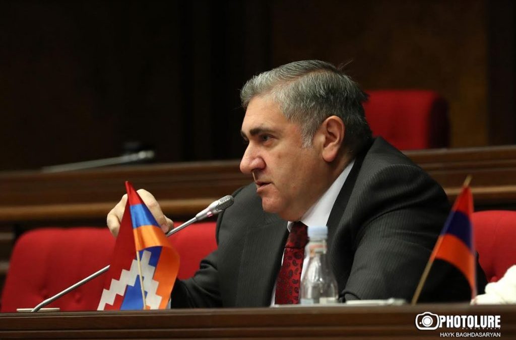 Սրանք փորձում են վերադարձնել այն օրերը, երբ ազգային ամեն ինչն արգելված էր․ Արթուր Խաչատրյան