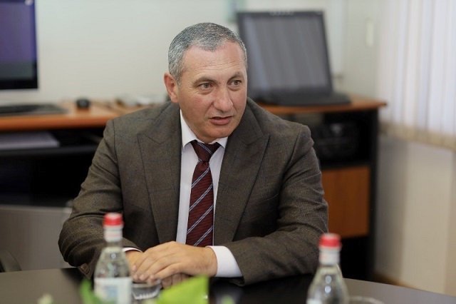 Ձերբակալված անձ դեռևս չկա․ոստիկանապետը՝ Մերձավանում տեղի ունեցած սպանnւթյnւնների մասին