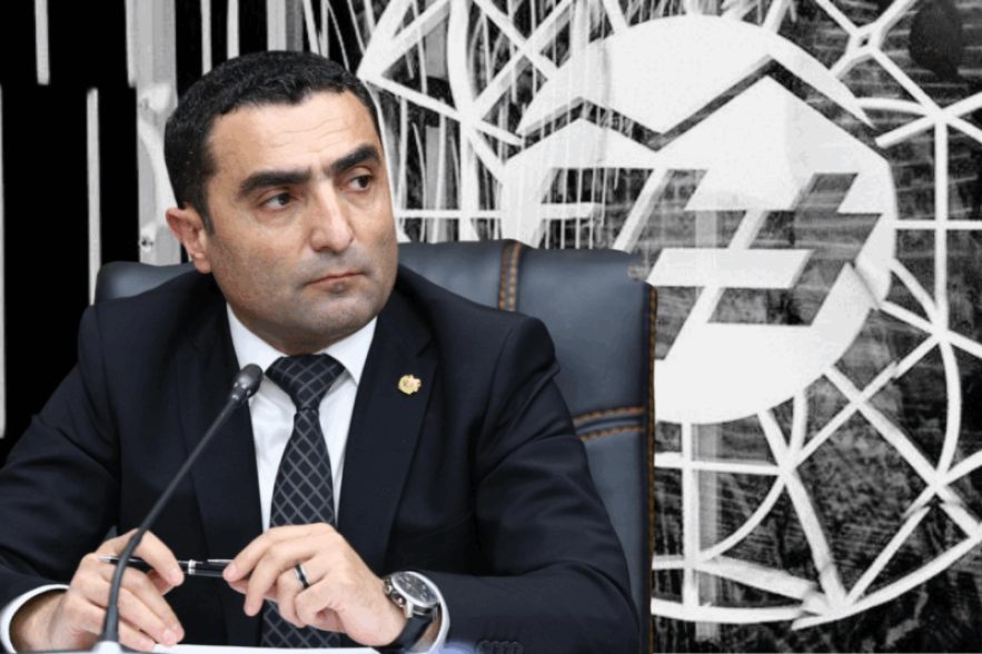 Ռոմանոս Պետրոսյանն ամսական 5 մլն դրամից ավել աշխատավարձ է ստանում․ «Հրապարակ»