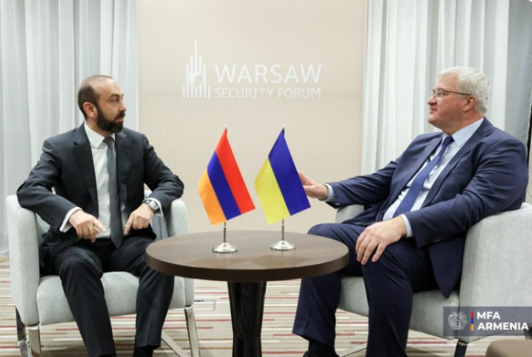 Հանդիպել են Հայաստանի և Ուկրաինայի ԱԳ նախարարները