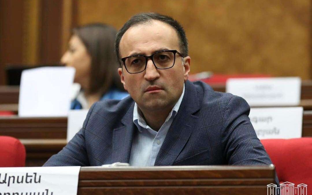 Նախարարությունում «բունտ» է հասունանում. «Իրավունք»
