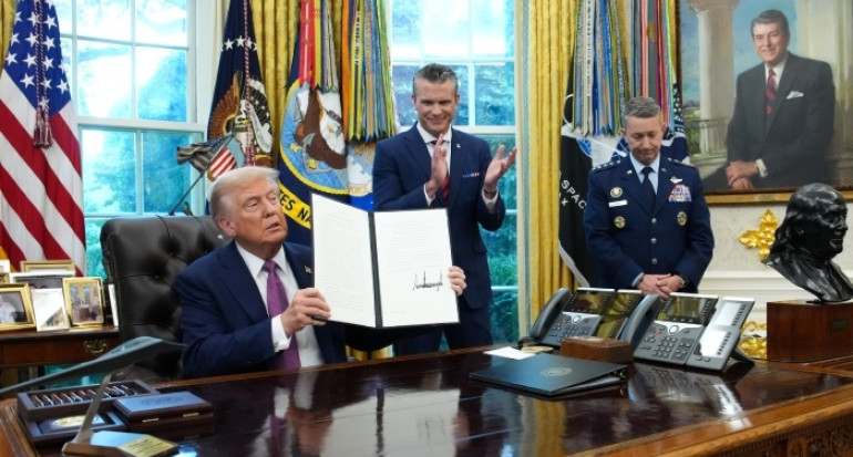 Трамп переименовал Пентагон в Министерство войны