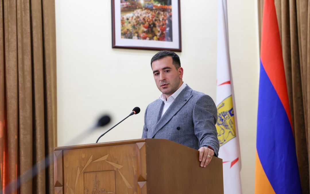 «Խելքդ գլուխդ հավաքի, կամ…». Ինչո՞ւ ազատման դիմում գրեց Ավինյանի մամուլի խոսնակը. «Իրավունք»