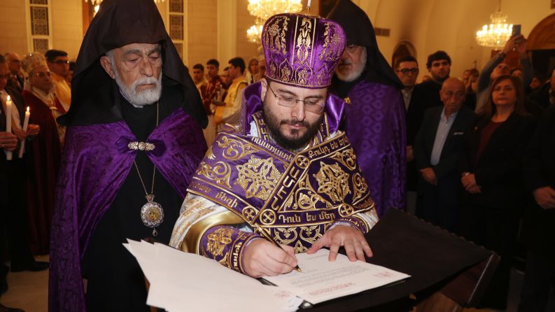 Ինչո՞ւ Մեծի Տանն Կիլիկիո կաթողիկոսությունը մինչ օրս շարունակում է համագործակցել թավշյա ազգակործանների հետ․ Դեմոյան