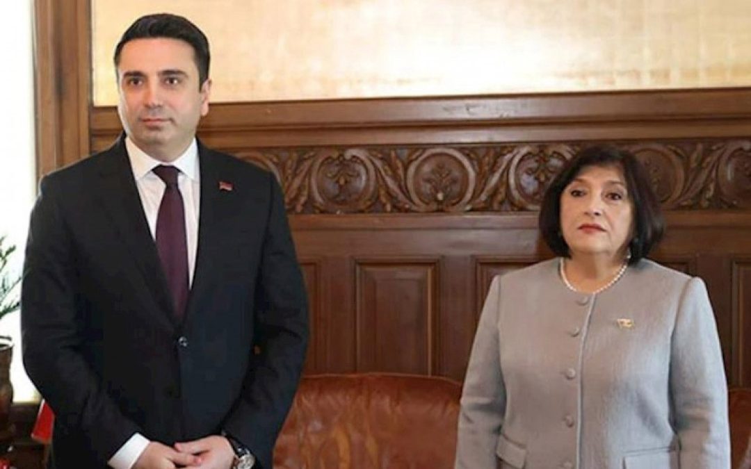 Ալեն Սիմոնյանը հանդիպում է Ադրբեջանի Միլլի Մեջլիսի նախագահի հետ