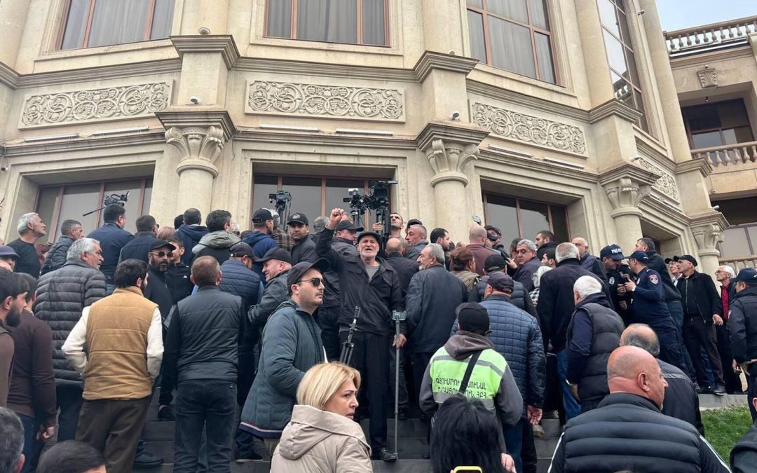 Գյումրու քաղաքապետարանը անժամկետ գործադուլ է հայտարարել