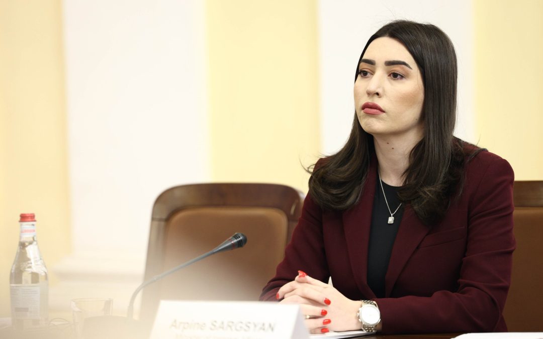 Արփինե Սարգսյանը սպառնացել ենթականերին․ «Հրապարակ»