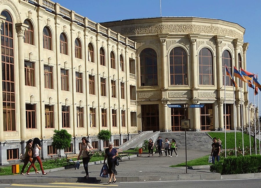 Հրատապ. ԱԱԾ-ն Գյումրու քաղաքապետարան  է մտել