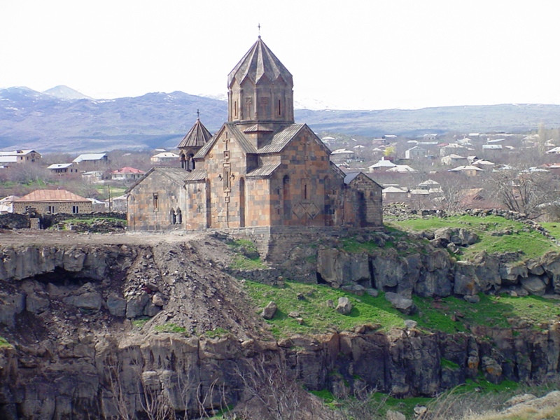 Կառավարության որոշմամբ և «կադաստրի թղթով» Հովհաննավանքի հողն ու շինությունները Մայր Աթոռի սեփականությունն են. «Հետք»