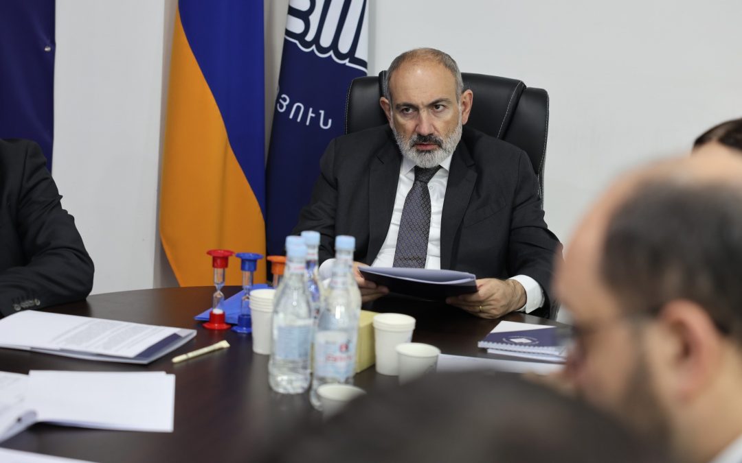 Որոնք են իշխանության ամենօրյա քննարկումների թեմաները․ «Ժողովուրդ»